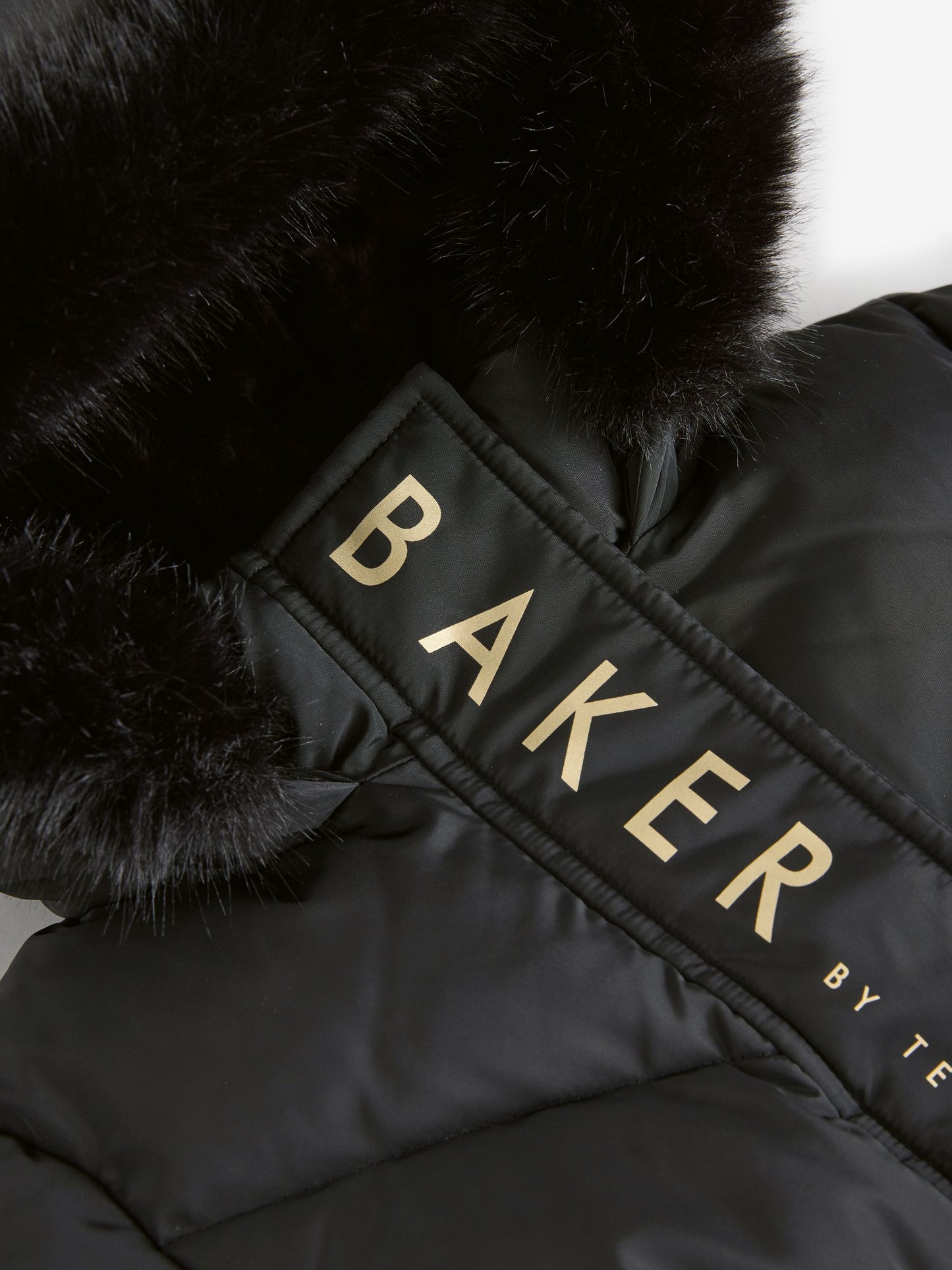 Baker by Ted Baker Suya Dayanıklı Etek Detaylı Dolgulu Siyah Mont