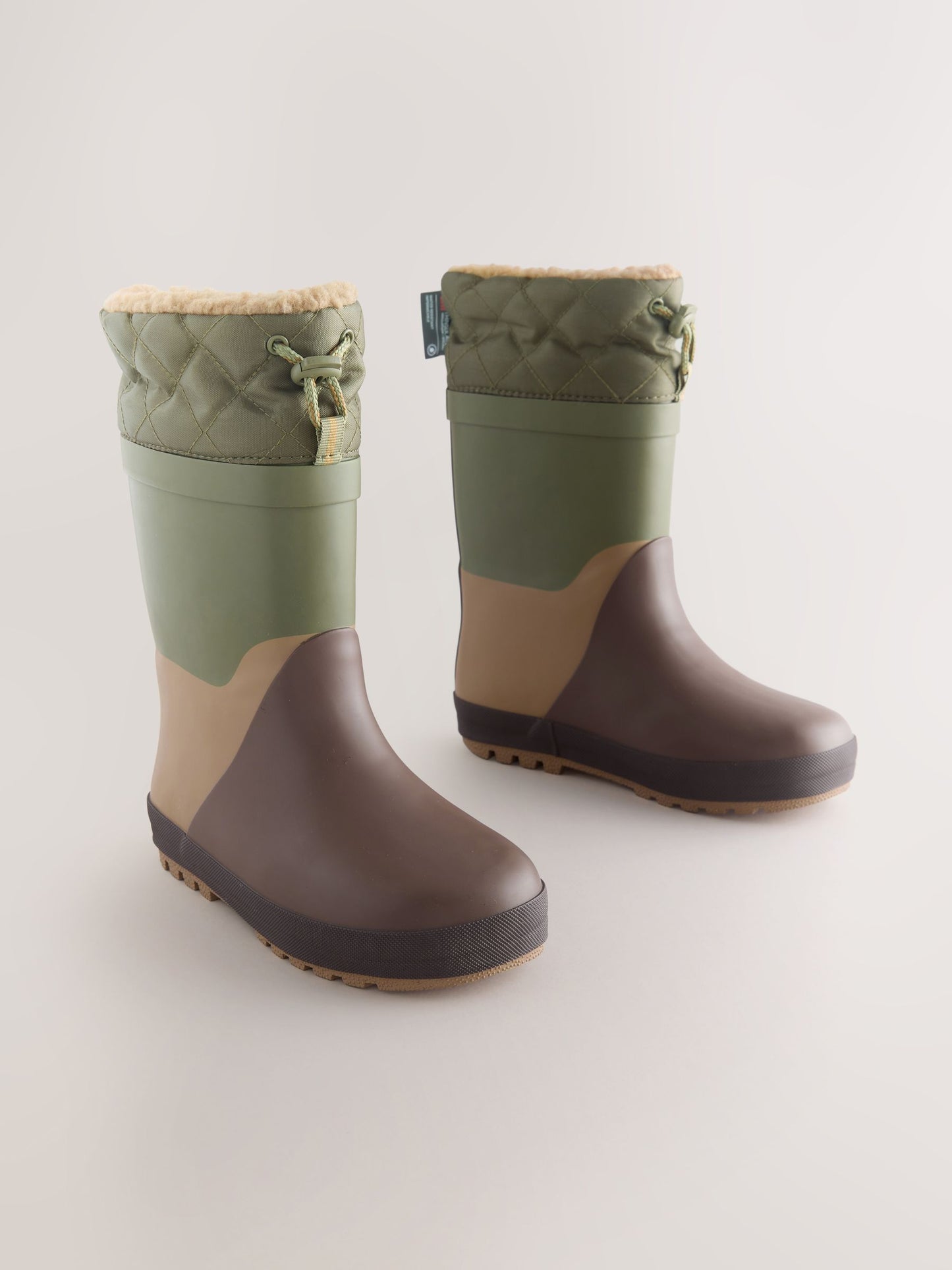 Kahverengi Renk Bloklu Sıcak Astarlı Kıvrık Paçalı Yağmur Çizmesi