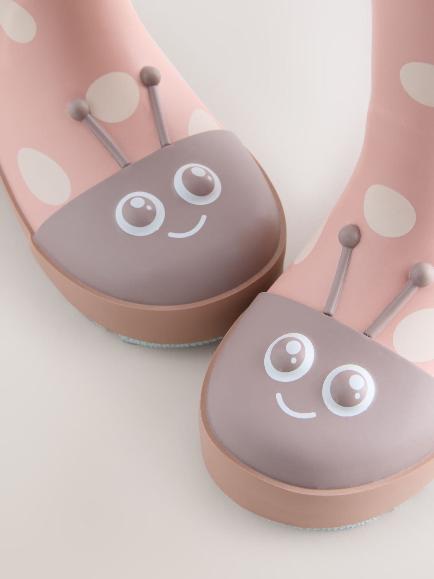 Pembe Uğur Böceği Desenli Kulplu Yağmur Çizmesi