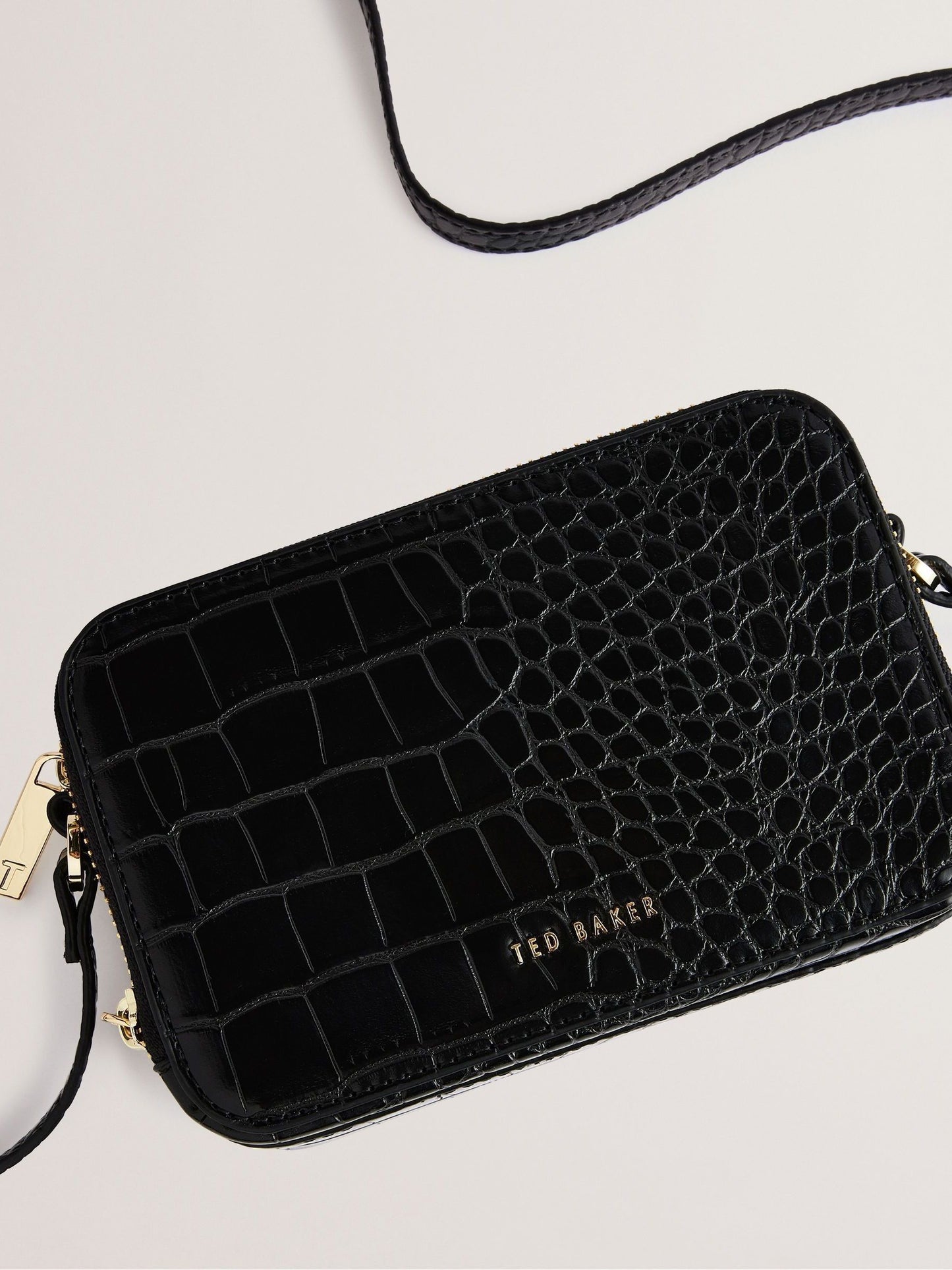 Ted Baker Siyah Stina Çift Fermuarlı Timsah Desenli Mini Camera Çanta