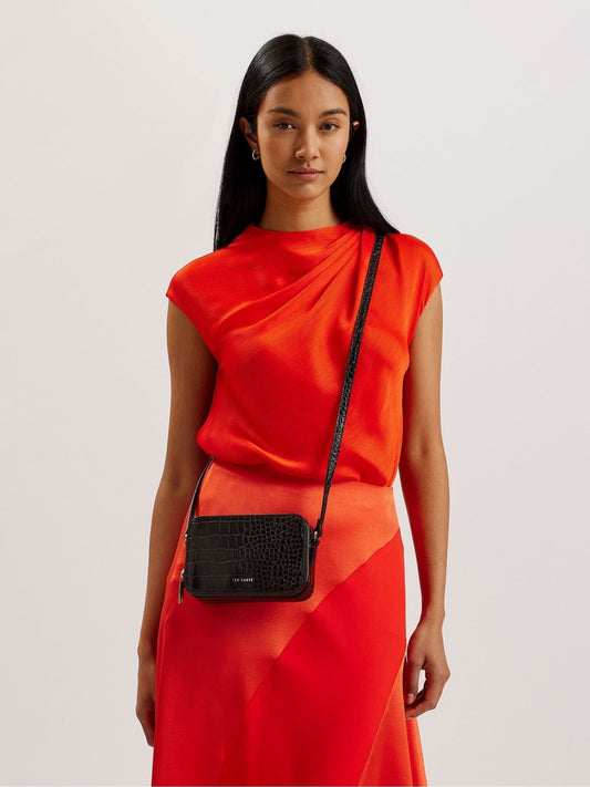 Ted Baker Siyah Stina Çift Fermuarlı Timsah Desenli Mini Camera Çanta